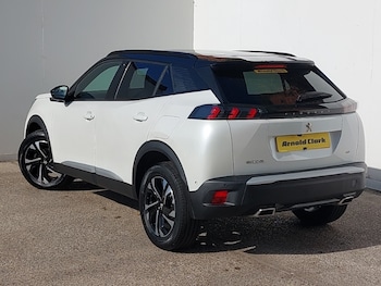 Used Peugeot 2008 2021 for sale - 76113022: Photo 3