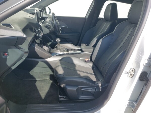 Used Peugeot 2008 2021 for sale - 76113022: Photo 5