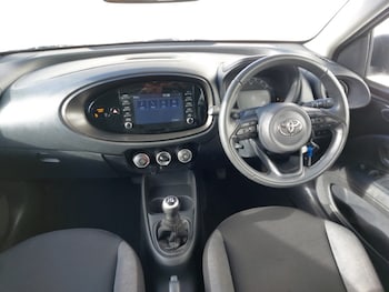 Used Toyota Aygo X 2023 for sale - 76358752: Photo
