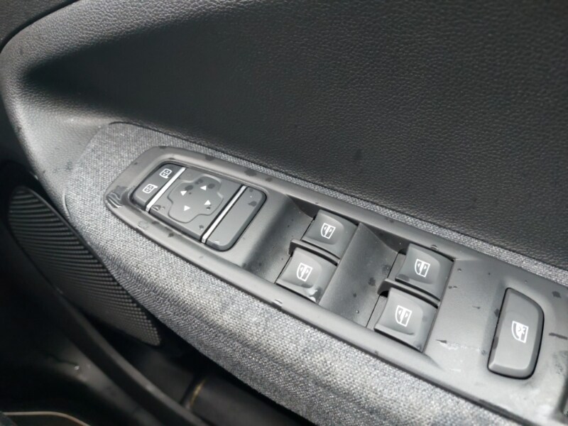 Used Renault Zoe 2021 for sale - 78140091: Photo 18