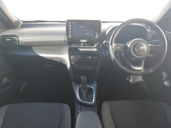 Used Toyota Yaris Cross 2022 for sale - 76053928: Photo 2