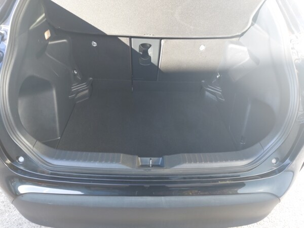 Used Toyota Yaris Cross 2022 for sale - 76053928: Photo 8