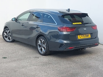 Used Kia Ceed 2019 for sale - 76450855: Photo