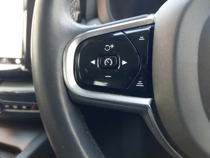 Used Volvo XC60 2023 for sale - 77265073: Photo 14