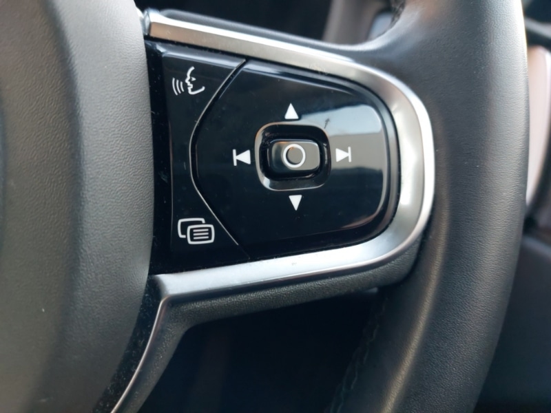 Used Volvo XC60 2023 for sale - 77265073: Photo 15