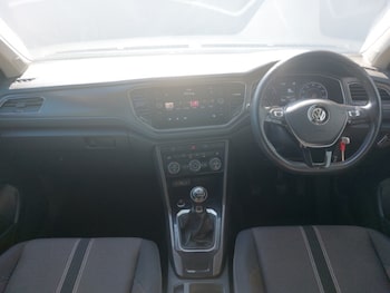 Used Volkswagen T-Roc 2019 for sale - 75278484: Photo