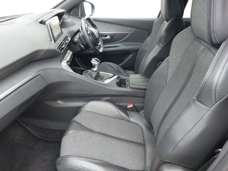 Used Peugeot 3008 2018 for sale - 77731392: Photo 5