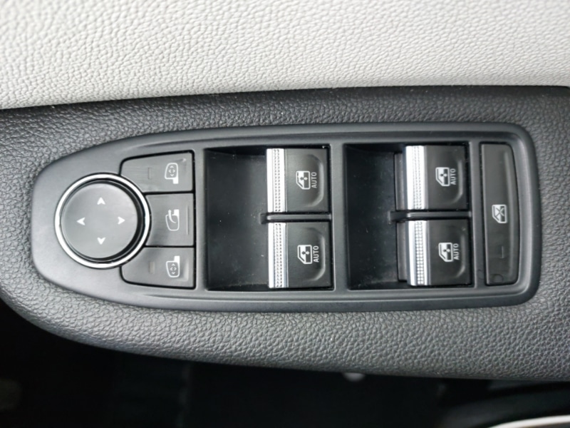 Used Renault Clio 2021 for sale - 76834153: Photo 18