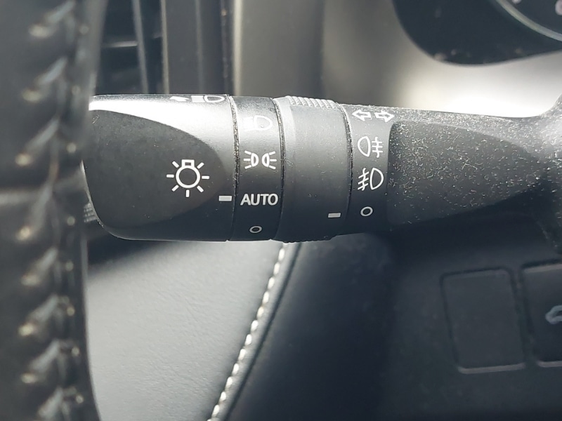 Used Toyota RAV4 2018 for sale - 77224058: Photo 16