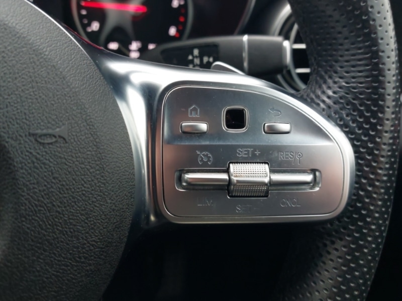 Used Mercedes-Benz GLC 2019 for sale - 77815331: Photo 16