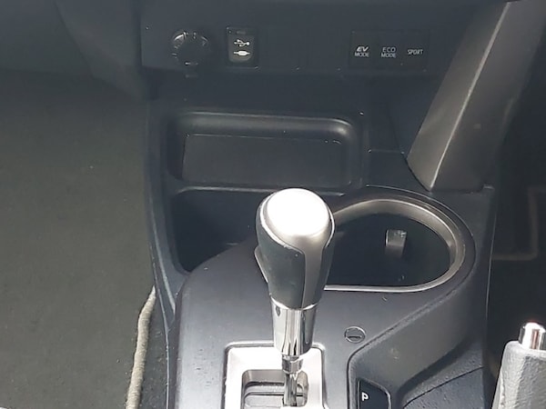 Used Toyota RAV4 2018 for sale - 76311637: Photo 11