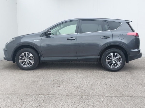 Used Toyota RAV4 2018 for sale - 76311637: Photo 4