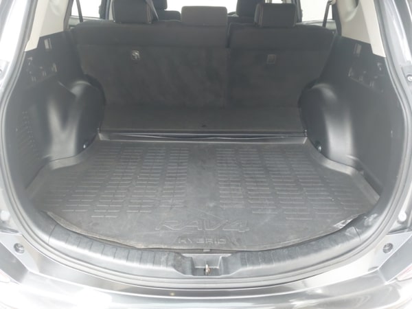 Used Toyota RAV4 2018 for sale - 76311637: Photo 8