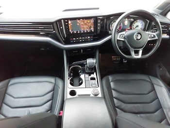 Used Volkswagen Touareg 2019 for sale - 77126041: Photo