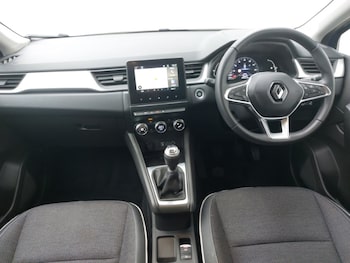 Used Renault Captur 2023 for sale - 76275505: Photo