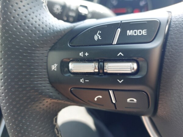 Used Kia Stonic 2023 for sale - 75209776: Photo 15