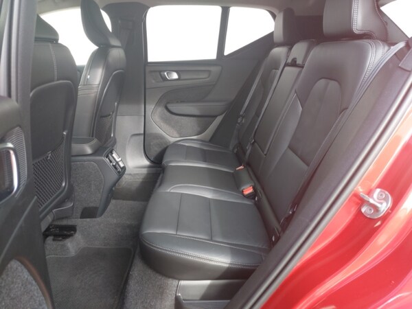 Used Volvo XC40 2024 for sale - 76254568: Photo 6