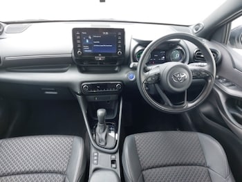 Used Toyota Yaris 2022 for sale - 79612350: Photo