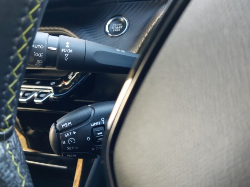 Used Peugeot 2008 2021 for sale - 76651726: Photo 15