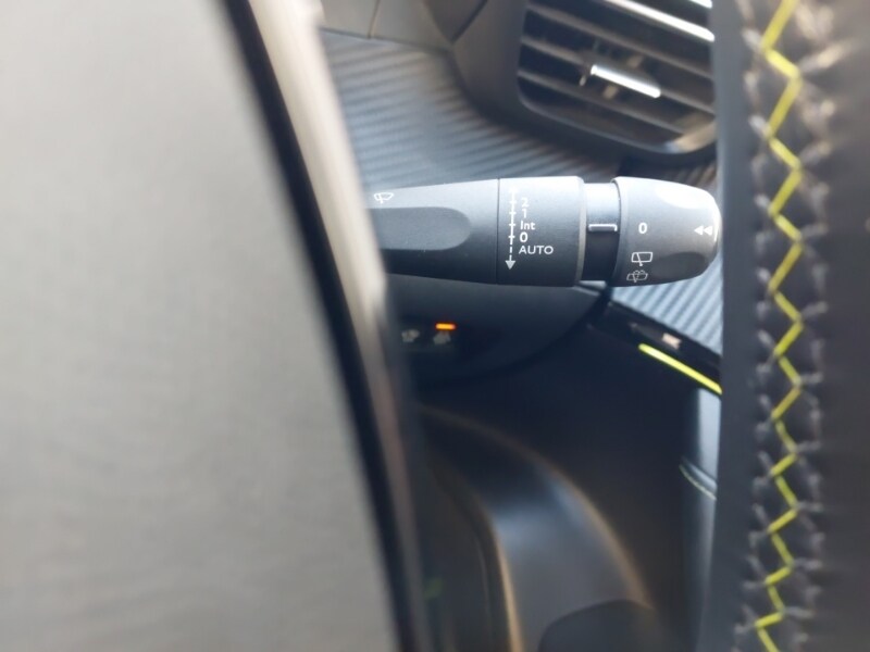 Used Peugeot 2008 2021 for sale - 76651726: Photo 17