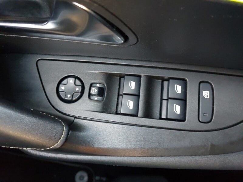 Used Peugeot 2008 2021 for sale - 76651726: Photo 18