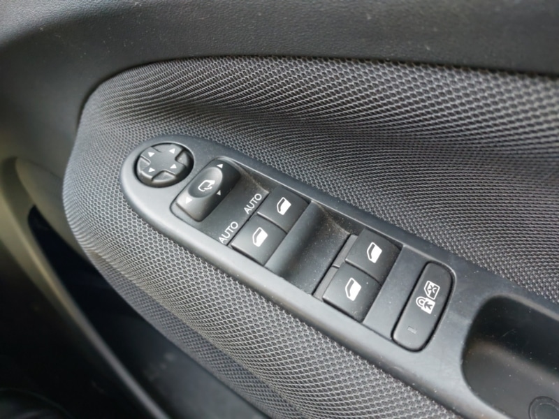 Used Citroen C3 Picasso 2017 for sale - 76879832: Photo 13