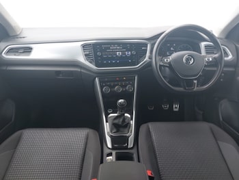Used Volkswagen T-Roc 2021 for sale - 75345711: Photo
