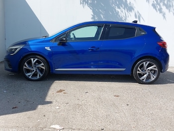 Used Renault Clio 2023 for sale - 79315680: Photo
