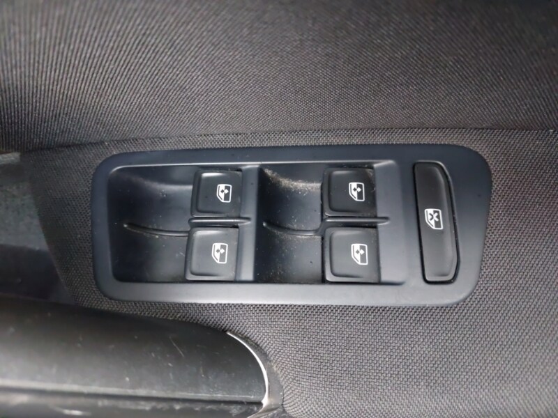 Used Volkswagen Golf 2017 for sale - 77085781: Photo 18