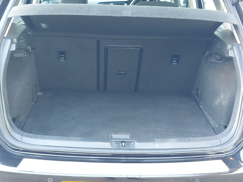 Used Volkswagen Golf 2017 for sale - 77085781: Photo 8