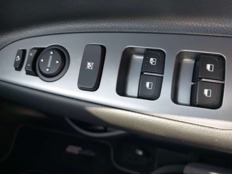 Used Kia Stonic 2023 for sale - 77085824: Photo 13