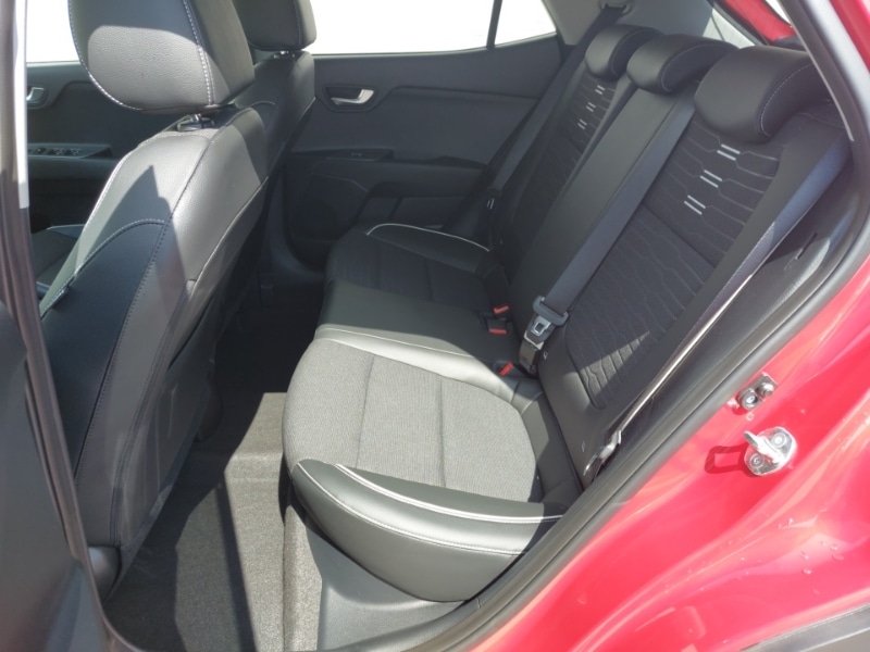 Used Kia Stonic 2023 for sale - 77085824: Photo 6