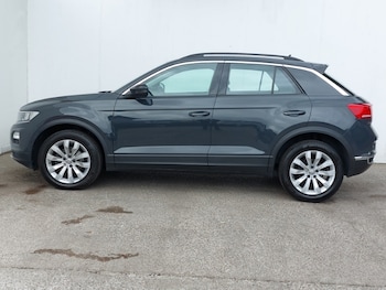 Used Volkswagen T-Roc 2019 for sale - 78735676: Photo