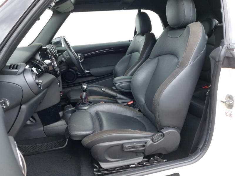 Used MINI Cooper 2018 for sale - 77194144: Photo 5