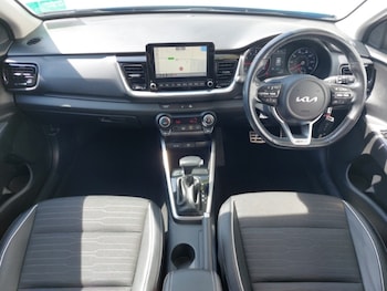 Used Kia Stonic 2023 for sale - 79493195: Photo