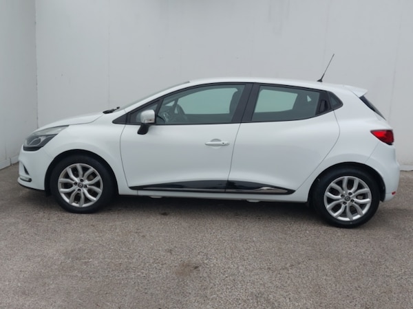 Used Renault Clio 2017 for sale - 76289282: Photo 4