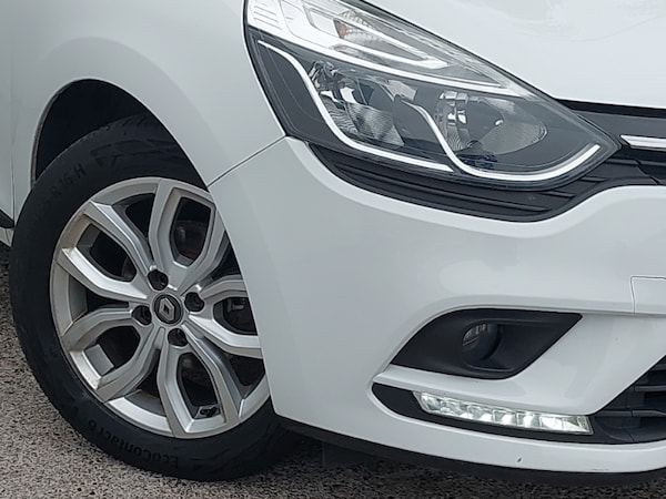 Used Renault Clio 2017 for sale - 76289282: Photo 9
