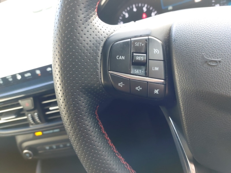 Used Ford Focus 2023 for sale - 76893399: Photo 14