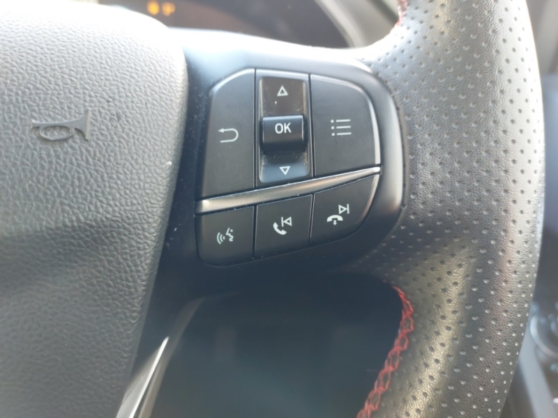 Used Ford Focus 2023 for sale - 76893399: Photo 16