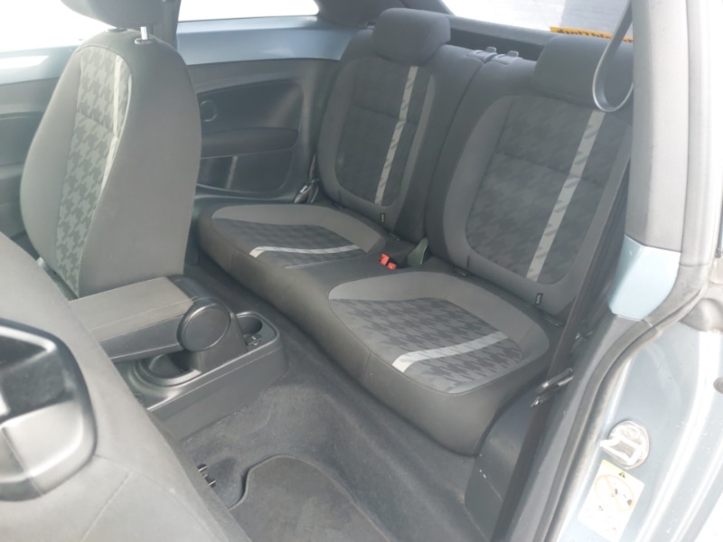 Used Volkswagen Beetle 2017 for sale - 78178961: Photo 6