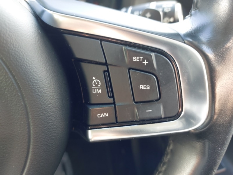 Used Jaguar XF 2018 for sale - 78178989: Photo 16