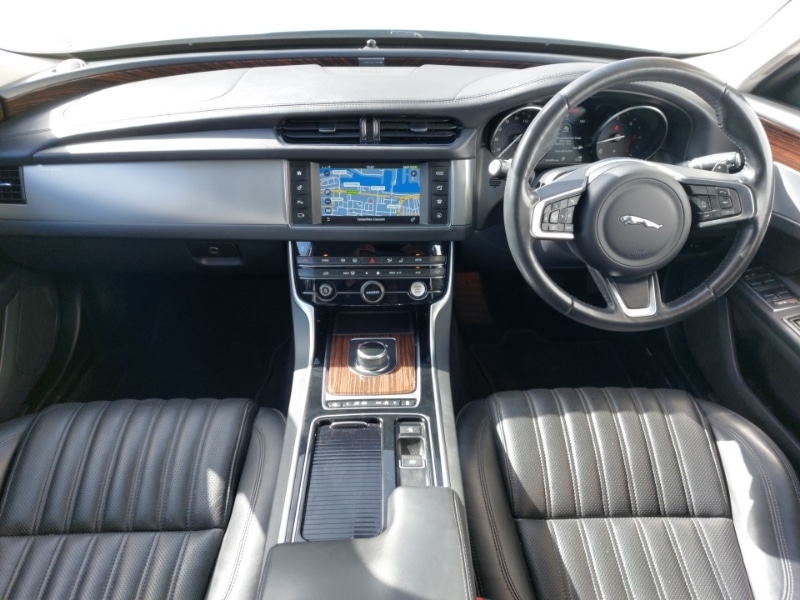 Used Jaguar XF 2018 for sale - 78178989: Photo 2