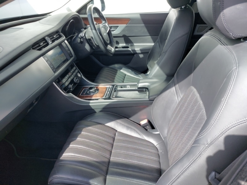 Used Jaguar XF 2018 for sale - 78178989: Photo 5