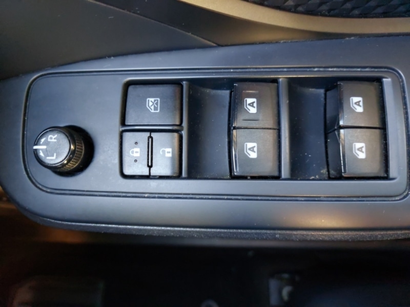 Used Toyota C-HR 2019 for sale - 76911878: Photo 18