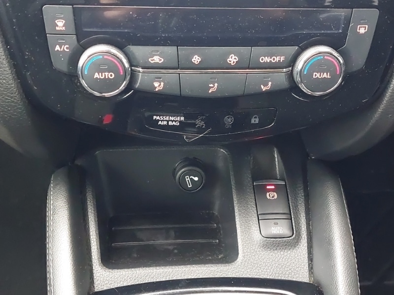 Used Nissan Qashqai 2017 for sale - 77034796: Photo 11