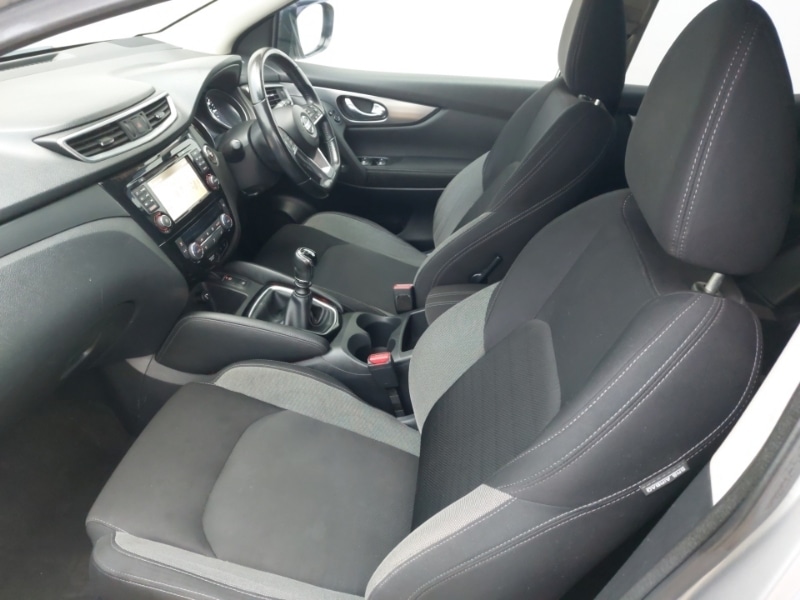 Used Nissan Qashqai 2017 for sale - 77034796: Photo 5