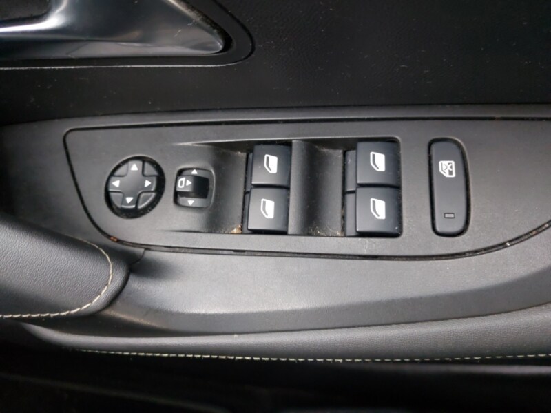 Used Peugeot 2008 2020 for sale - 77325077: Photo 18