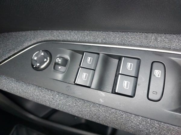 Used Peugeot 5008 2023 for sale - 76208328: Photo 13