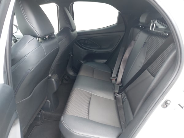 Used Toyota Yaris 2022 for sale - 76160854: Photo 6