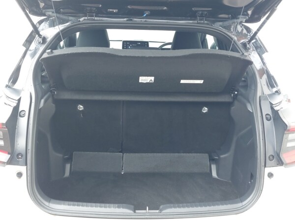 Used Toyota Yaris 2022 for sale - 76160854: Photo 8
